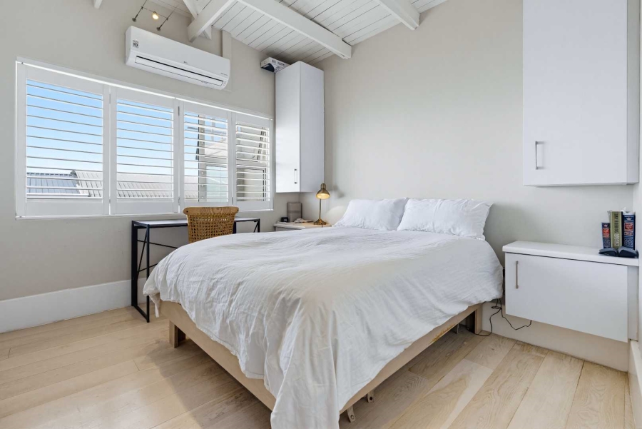 4 Bedroom Property for Sale in Bantry Bay Western Cape